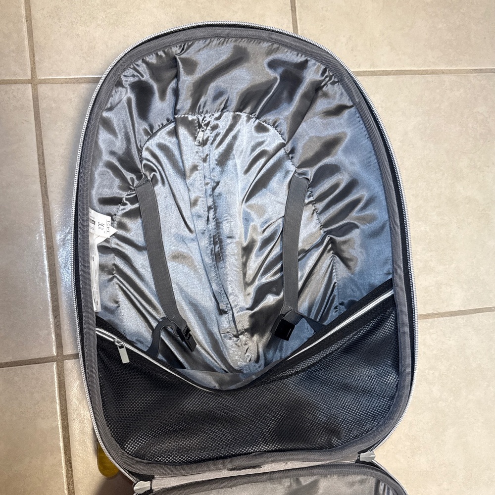 IKEA kids travel carry on - Picture 3 of 5